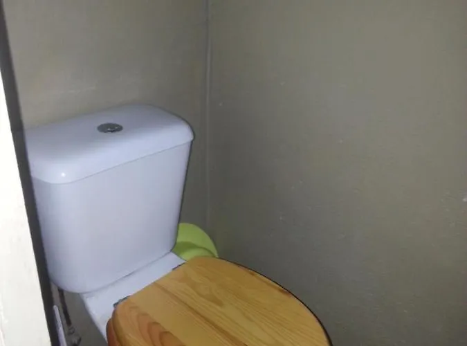 Chaleureuse Petite Maison Avec Jardin Dom wakacyjny Gagnac-sur-Cere