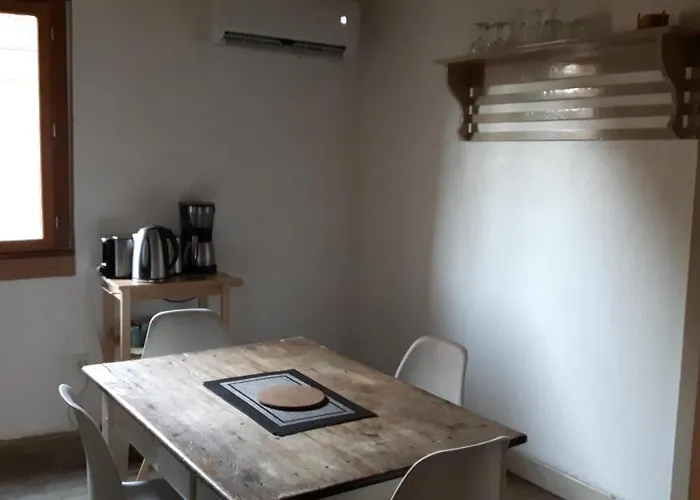 Chaleureuse Petite Maison Avec Jardin Gagnac-sur-Cere