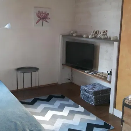 Дом отдыха Chaleureuse Petite Maison Avec Jardin